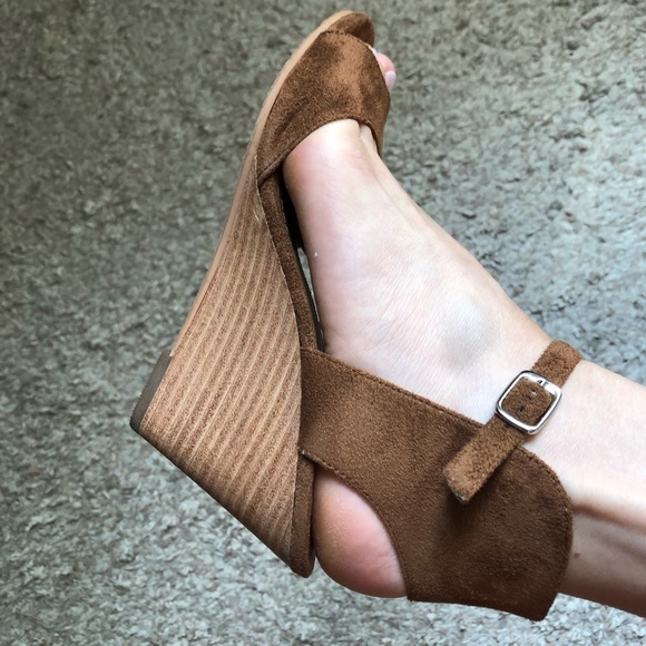 Brown Sandals - Picture 12 of 13